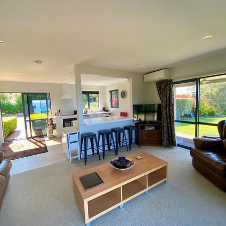 Ocean & Mountain Views - Kaikoura Exterior foto