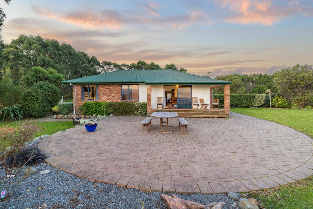 Ocean & Mountain Views - Kaikoura Exterior foto